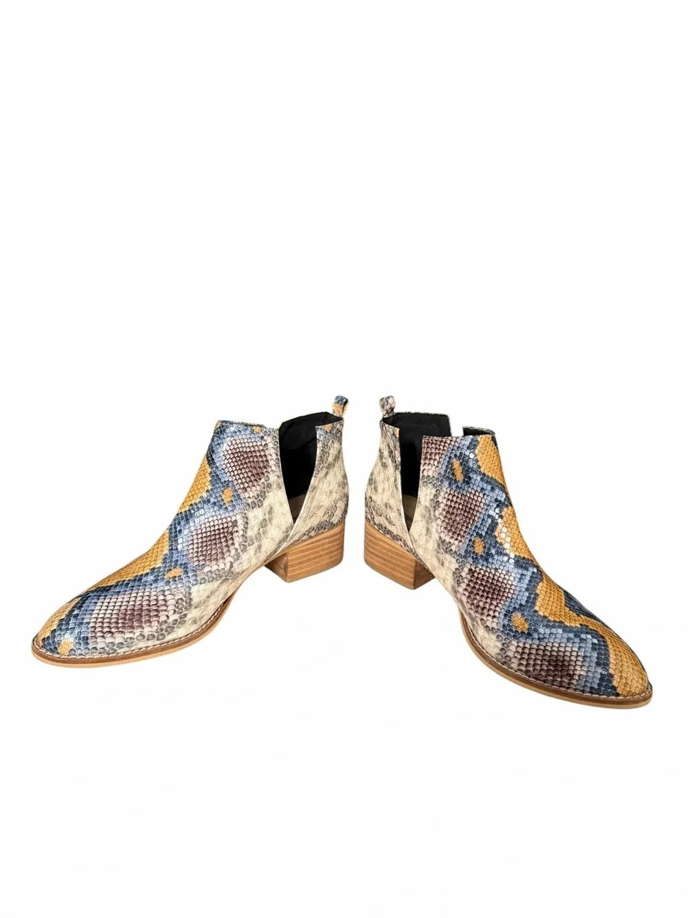 ARider Girl Avery Faux Snakeskin Ankle Boots V-cutout Stacked Block Heel 8.5
